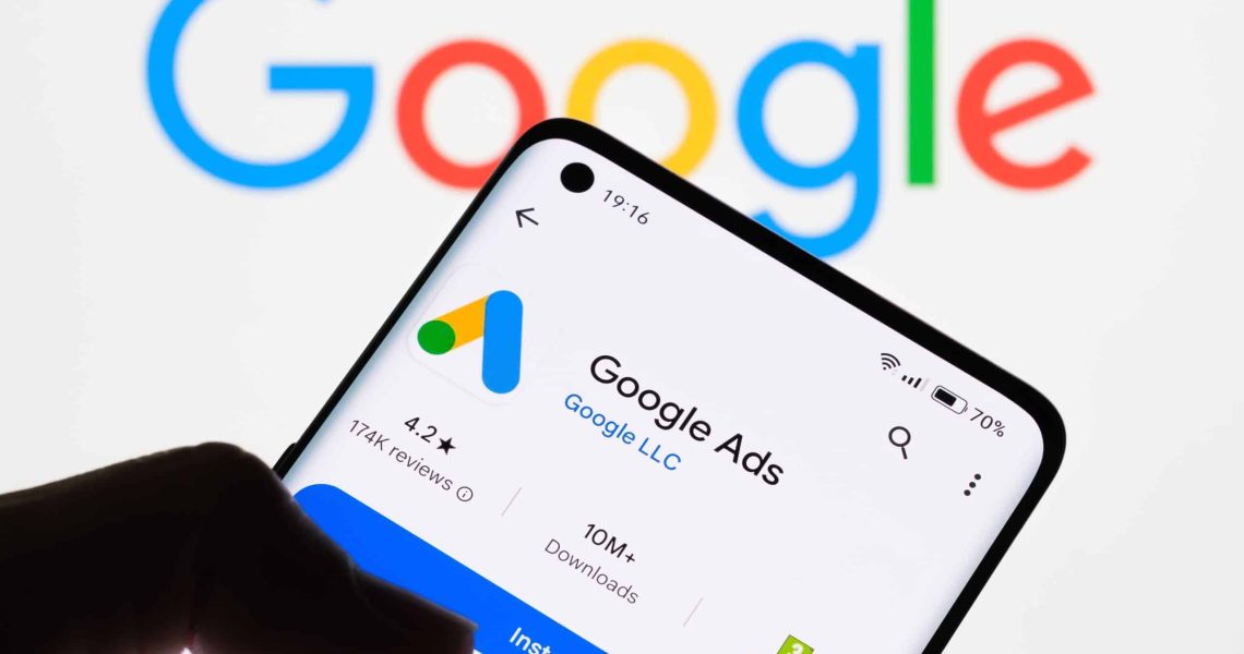 Facebook vs. Google Ads: Which Channel Drives Better Ecommerce ROI in 2025?